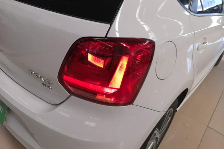 Used Volkswagen Polo 2016 1.6L Automatic Comfort Model Right Rear Taillight