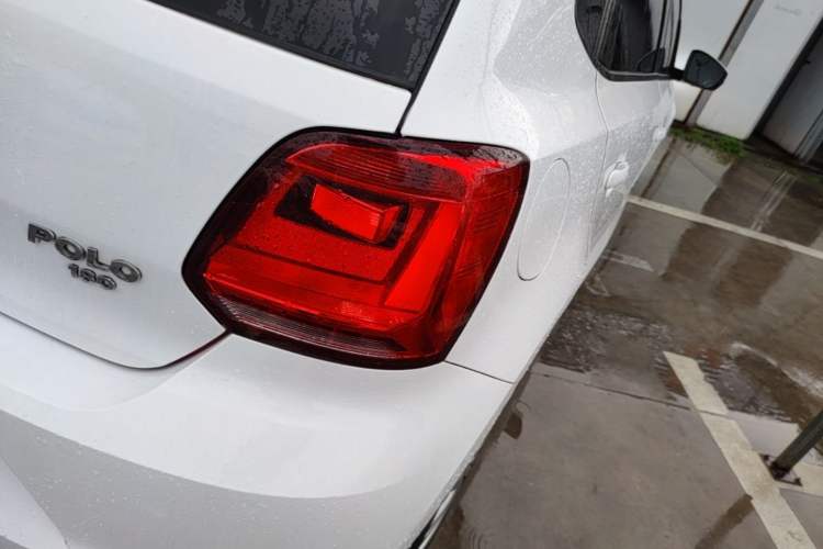 Used Volkswagen Polo 2016 1.6L Automatic Comfort Model Right Rear Taillight