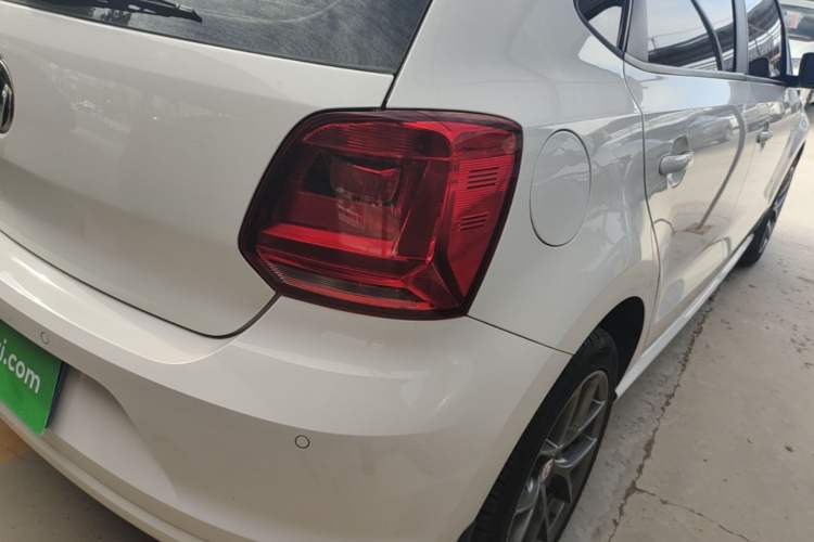 Used Volkswagen Polo 2016 1.6L Automatic Comfort Model Right Rear Taillight