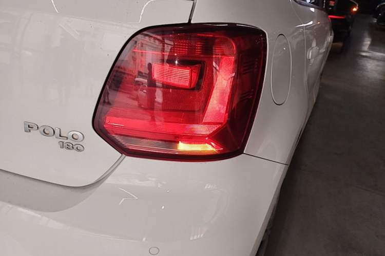 Used Volkswagen Polo 2016 1.6L Automatic Comfort Model Right Rear Taillight
