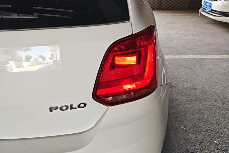 Used Volkswagen Polo 2016 1.4L Automatic Trendy Model Right Rear Taillight
