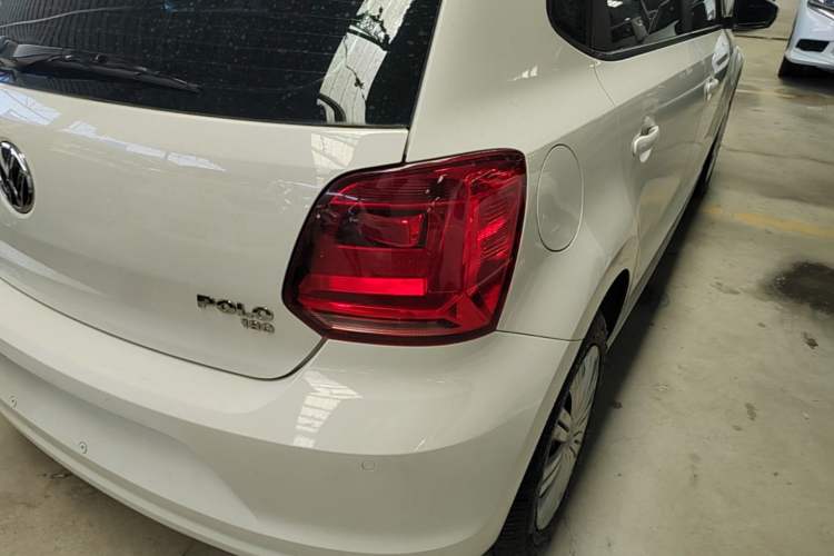 Used Volkswagen Polo 2016 1.6L Automatic Comfort Model Right Rear Taillight