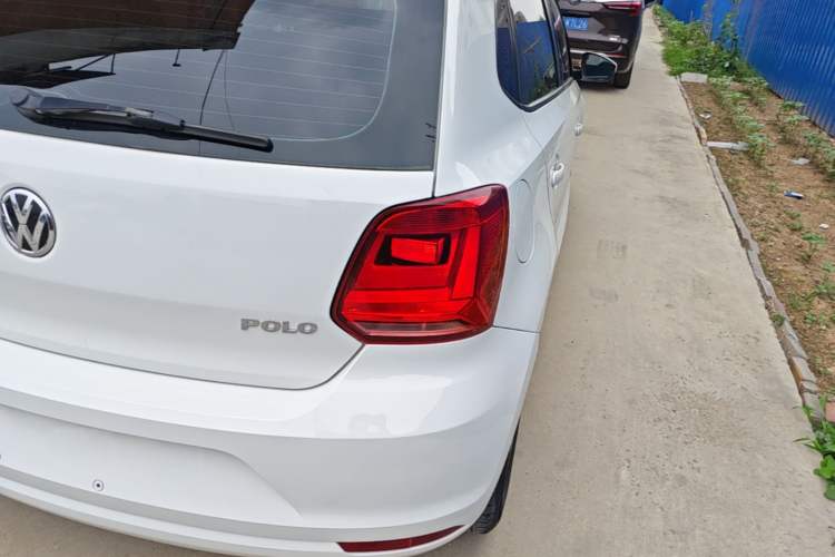 Used Volkswagen Polo 2016 1.4L Manual Fashion Model Right Rear Taillight