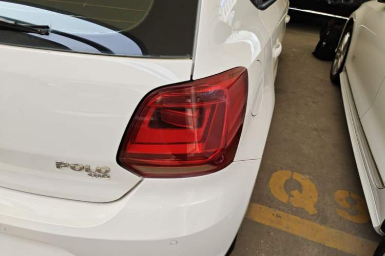 Used Volkswagen Polo 2016 1.6L Automatic Comfort Model Right Rear Taillight