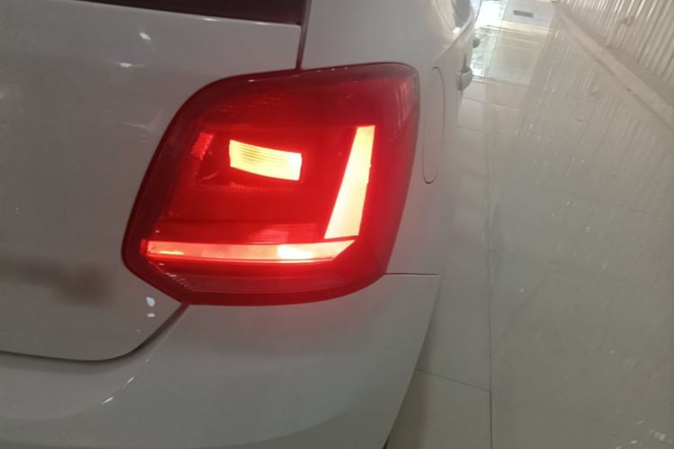 Used Volkswagen Polo 2016 1.6L Automatic Comfort Model Right Rear Taillight