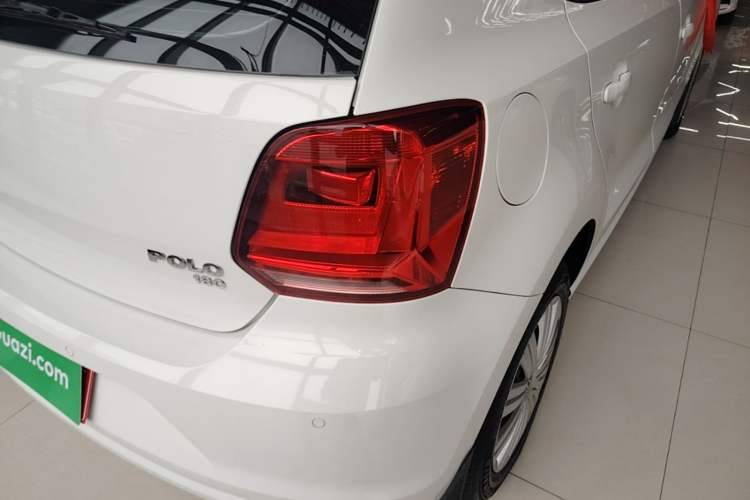 Used Volkswagen Polo 2016 1.6L Automatic Comfort Model Right Rear Taillight