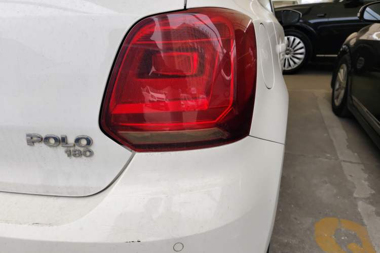 Used Volkswagen Polo 2016 1.6L Automatic Comfort Model Right Rear Taillight