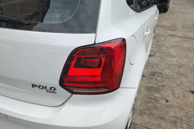 Used Volkswagen Polo 2016 1.6L Automatic Comfort Model Right Rear Taillight