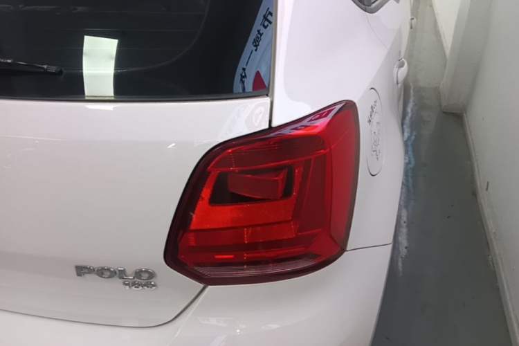Used Volkswagen Polo 2016 1.6L Automatic Comfort Model Right Rear Taillight