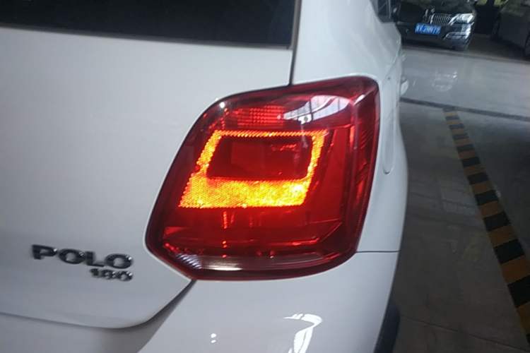 Used Volkswagen Polo 2016 1.6L Automatic Comfort Model Right Rear Taillight