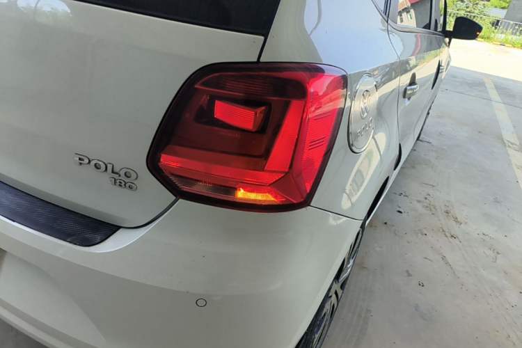 Used Volkswagen Polo 2016 1.6L Automatic Comfort Model Right Rear Taillight