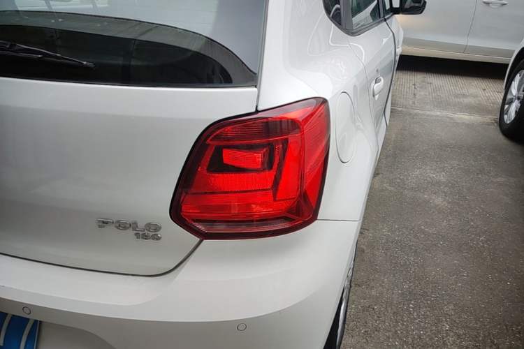Used Volkswagen Polo 2016 1.6L Automatic Comfort Model Right Rear Taillight