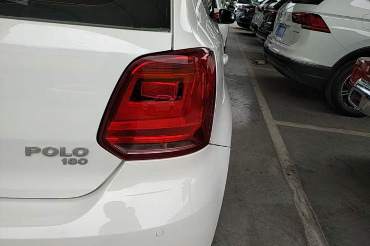 Used Volkswagen Polo 2016 1.6L Automatic Comfort Model Right Rear Taillight