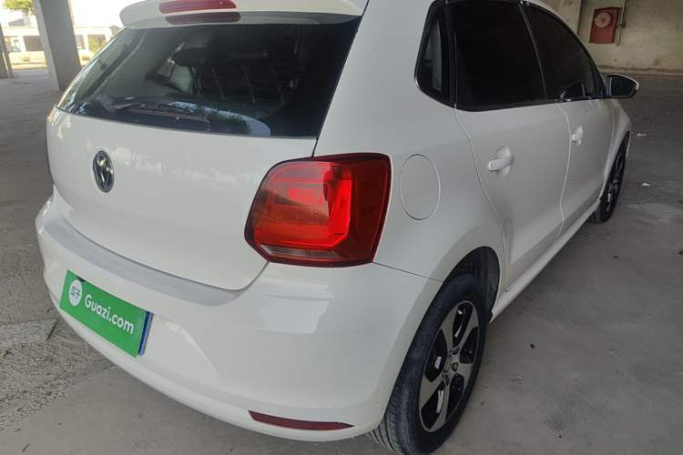 Used Volkswagen Polo 2016 1.4L Manual Fashion Model Right Rear Taillight