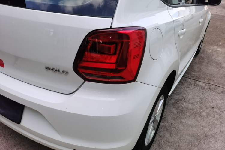 Used Volkswagen Polo 2016 1.4L Manual Fashion Model Right Rear Taillight