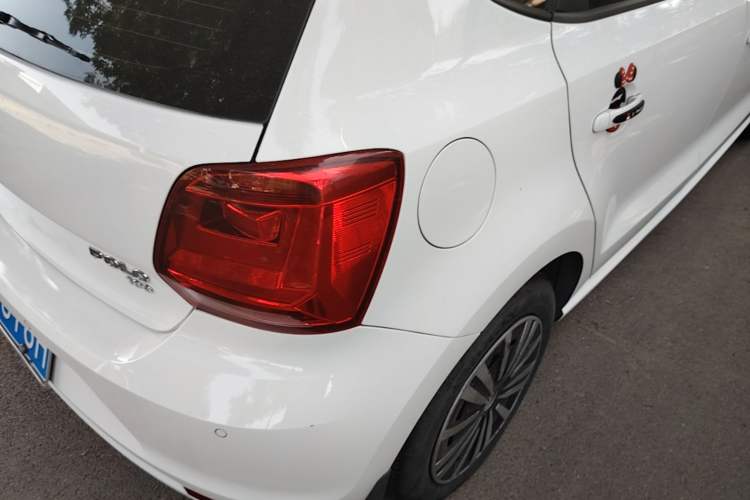 Used Volkswagen Polo 2016 1.6L Automatic Comfort Model Right Rear Taillight