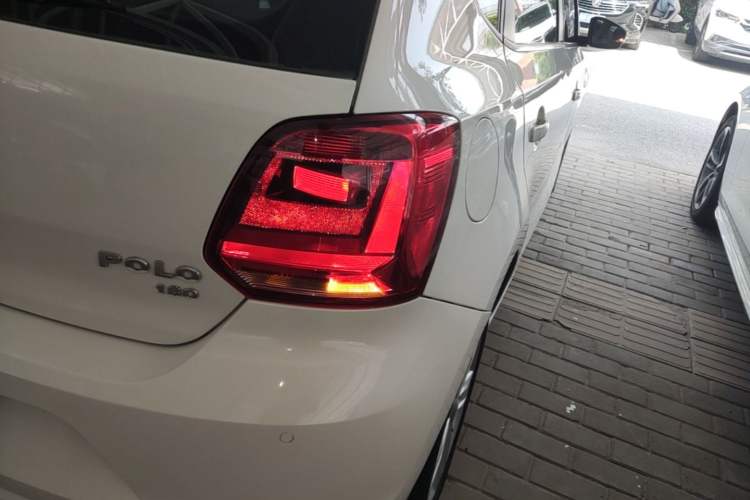 Used Volkswagen Polo 2016 1.6L Automatic Comfort Model Right Rear Taillight