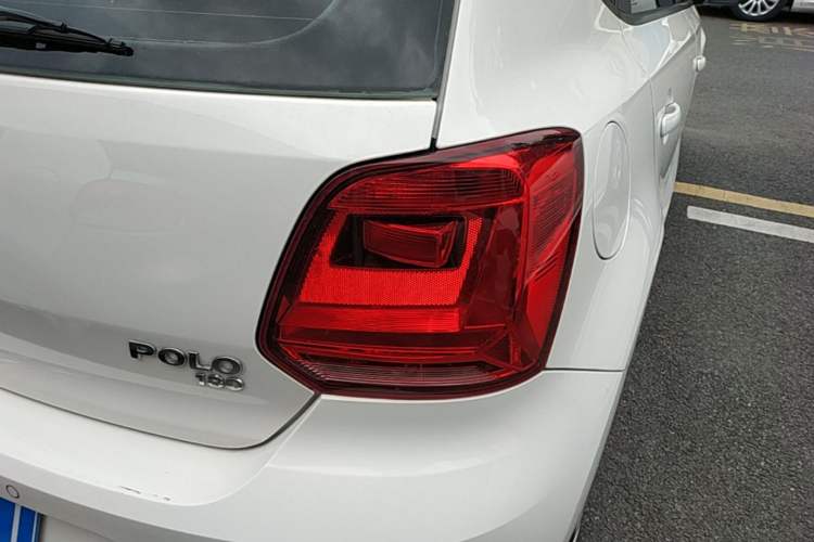 Used Volkswagen Polo 2016 1.6L Automatic Comfort Model Right Rear Taillight