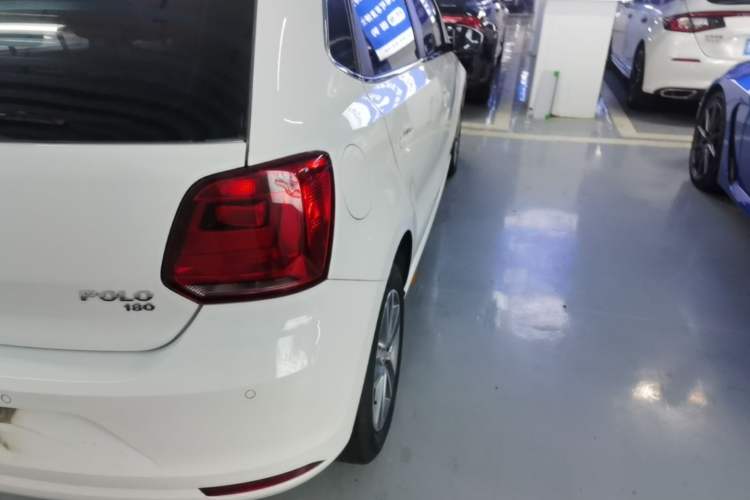 Used Volkswagen Polo 2016 1.6L Automatic Comfort Model Right Rear Taillight