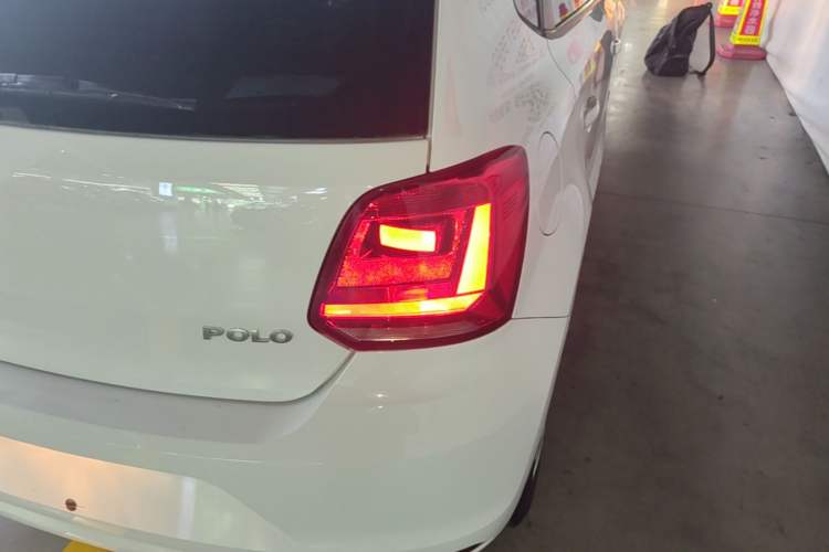 Used Volkswagen Polo 2016 1.4L Manual Fashion Model Right Rear Taillight