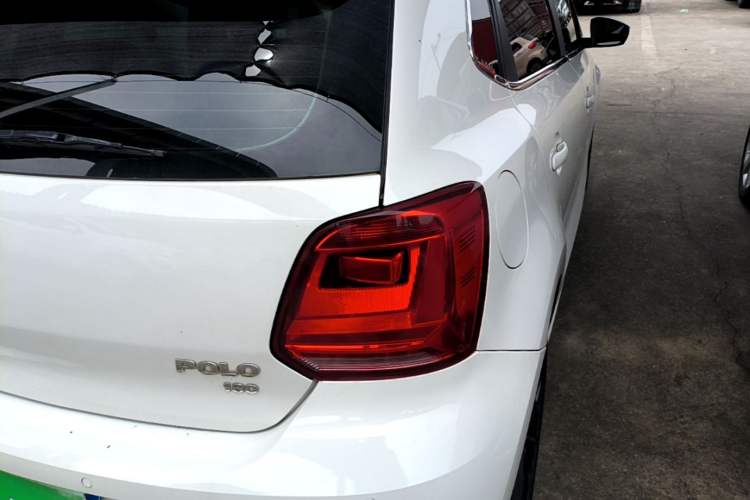 Used Volkswagen Polo 2016 1.6L Automatic Comfort Model Right Rear Taillight