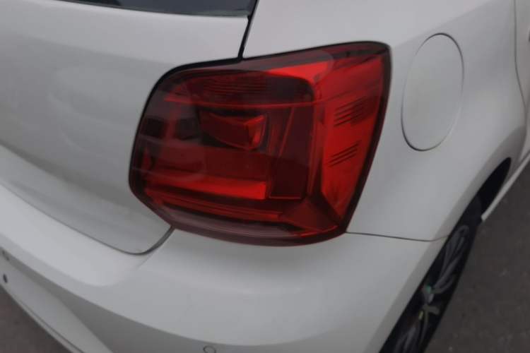 Used Volkswagen Polo 2016 1.6L Automatic Comfort Model Right Rear Taillight