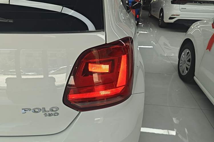 Used Volkswagen Polo 2016 1.6L Automatic Comfort Model Right Rear Taillight