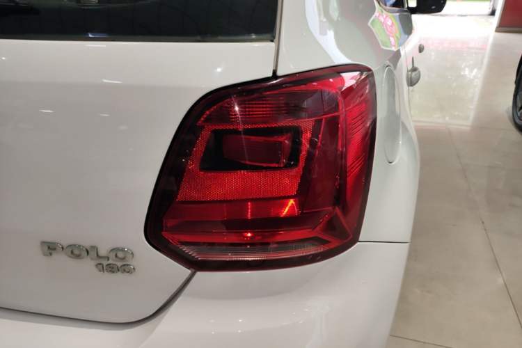 Used Volkswagen Polo 2016 1.6L Automatic Comfort Model Right Rear Taillight