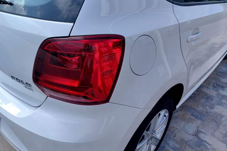 Used Volkswagen Polo 2016 1.6L Automatic Comfort Model Right Rear Taillight