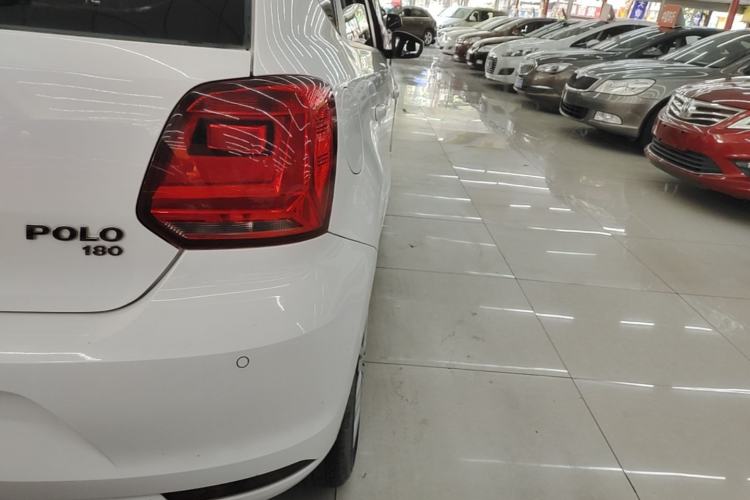 Used Volkswagen Polo 2016 1.6L Automatic Comfort Model Right Rear Taillight