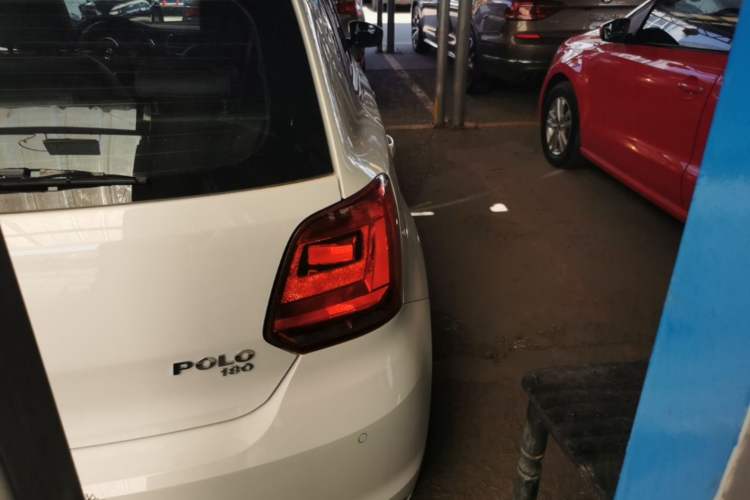 Used Volkswagen Polo 2016 1.6L Automatic Comfort Model Right Rear Taillight