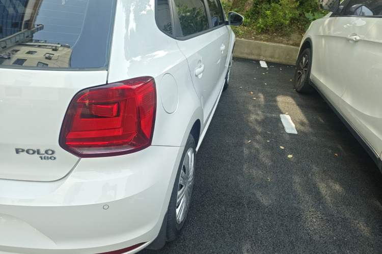 Used Volkswagen Polo 2016 1.6L Automatic Comfort Model Right Rear Taillight