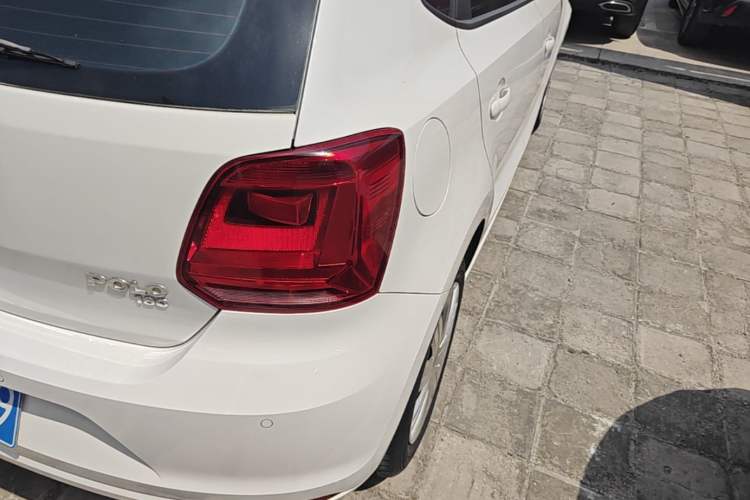 Used Volkswagen Polo 2016 1.6L Automatic Comfort Model Right Rear Taillight
