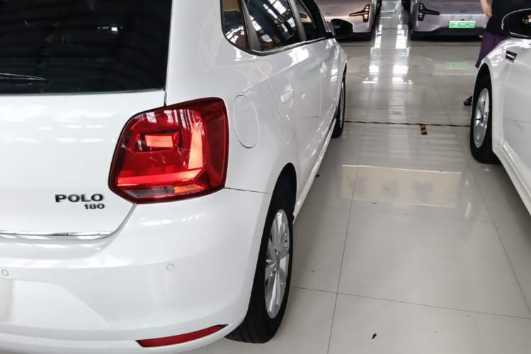 Used Volkswagen Polo 2016 1.6L Automatic Luxury Model Right Rear Taillight