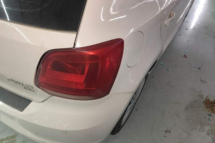 Used Volkswagen Polo 2016 1.6L Automatic Comfort Model Right Rear Taillight