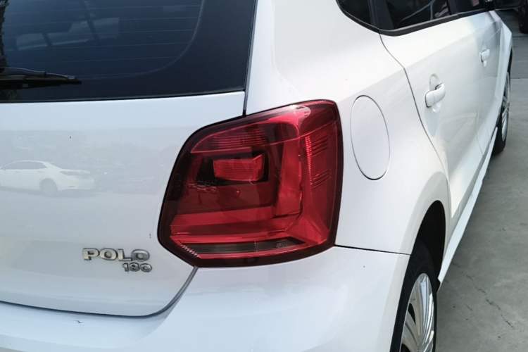 Used Volkswagen Polo 2016 1.6L Automatic Comfort Model Right Rear Taillight