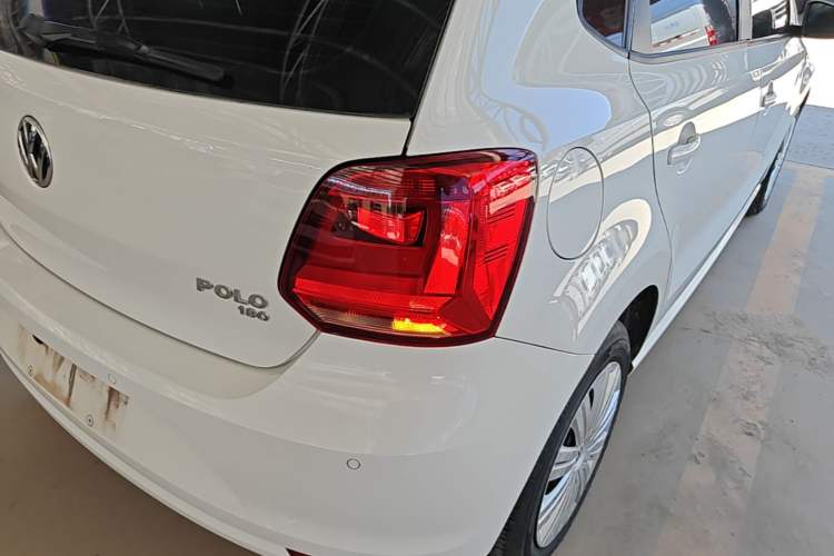 Used Volkswagen Polo 2016 1.6L Automatic Comfort Model Right Rear Taillight