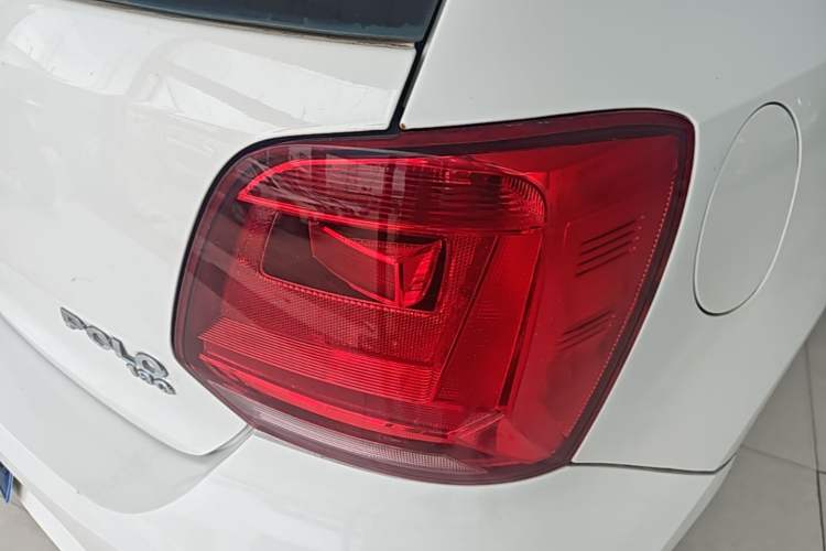 Used Volkswagen Polo 2016 1.6L Automatic Comfort Model Right Rear Taillight