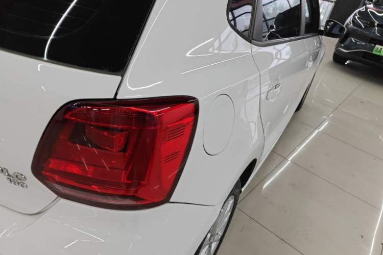 Used Volkswagen Polo 2016 1.6L Automatic Comfort Model Right Rear Taillight