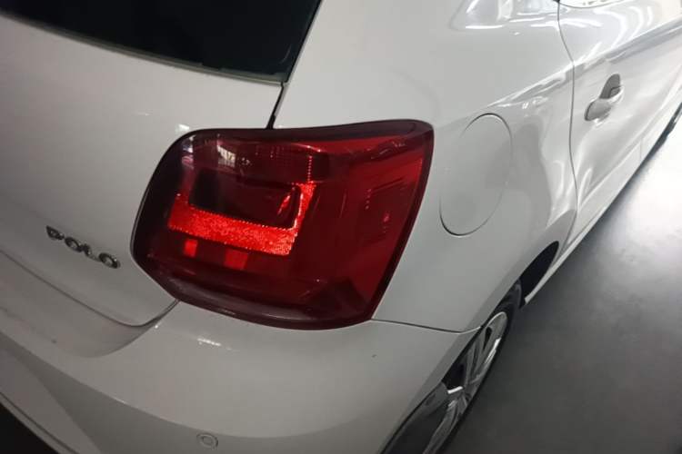 Used Volkswagen Polo 2016 1.4L Manual Fashion Model Right Rear Taillight