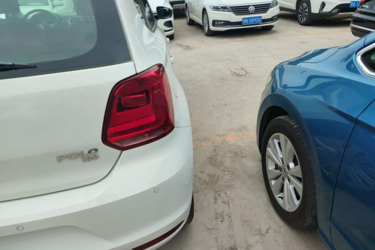 Used Volkswagen Polo 2016 1.6L Automatic Comfort Model Right Rear Taillight