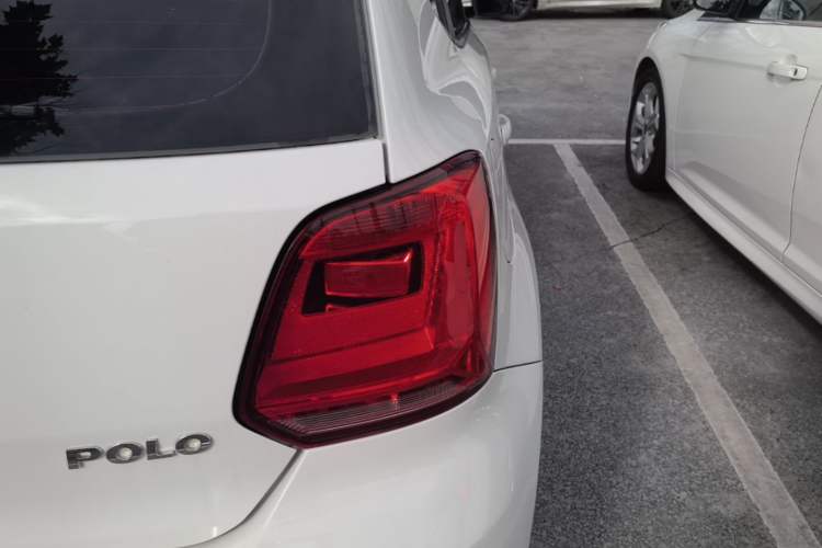 Used Volkswagen Polo 2016 1.4L Manual Fashion Model Right Rear Taillight