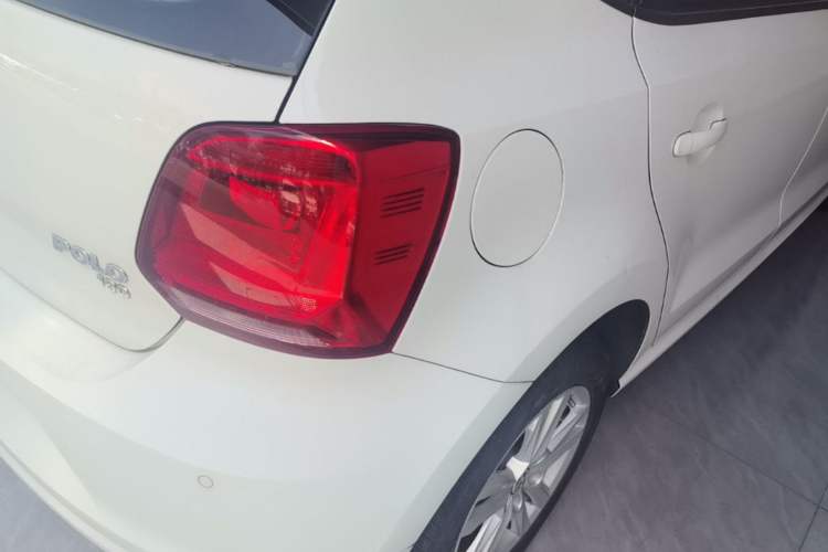 Used Volkswagen Polo 2016 1.6L Automatic Comfort Model Right Rear Taillight