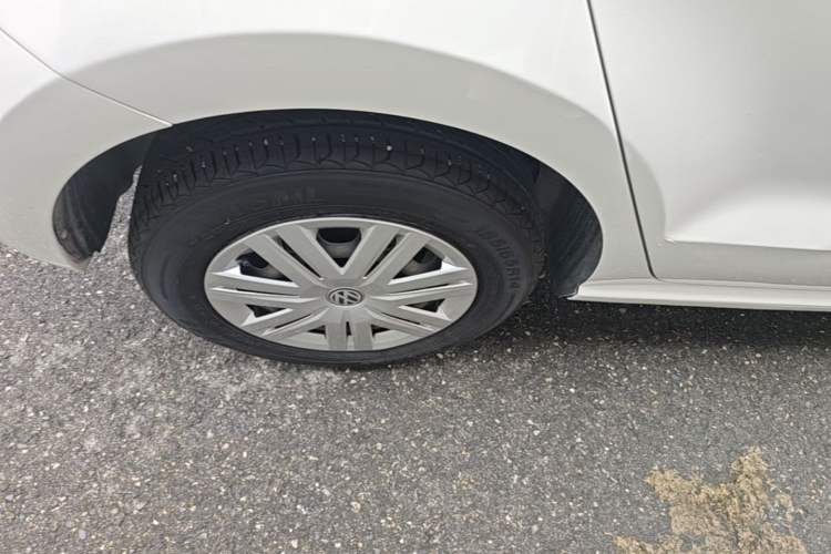 Used Volkswagen Polo 2016 1.4L Automatic Trendy Model Right Rear Wheel Hub