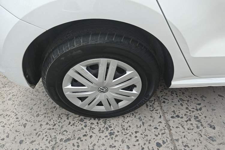 Used Volkswagen Polo 2016 1.4L Automatic Trendy Model Right Rear Wheel Hub