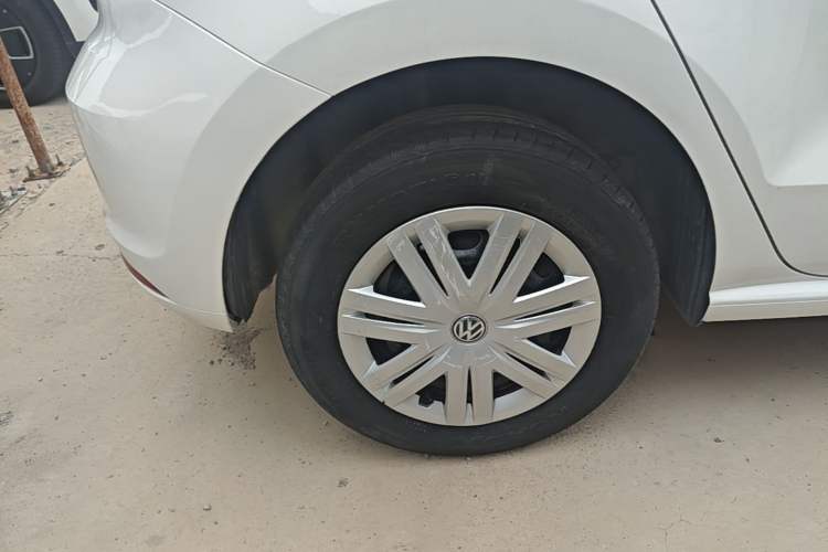 Used Volkswagen Polo 2016 1.4L Automatic Trendy Model Right Rear Wheel Hub
