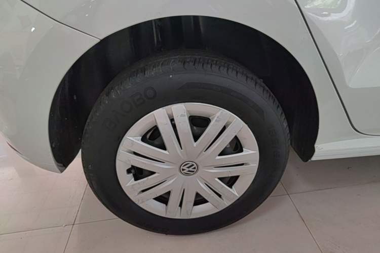 Used Volkswagen Polo 2016 1.4L Automatic Trendy Model Right Rear Wheel Hub