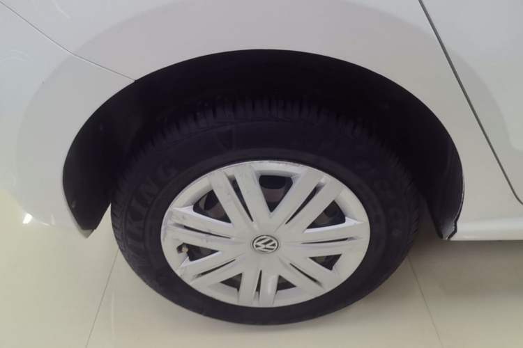 Used Volkswagen Polo 2016 1.4L Automatic Trendy Model Right Rear Wheel Hub