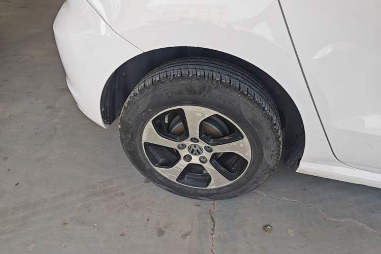 Used Volkswagen Polo 2016 1.4L Automatic Trendy Model Right Rear Wheel Hub