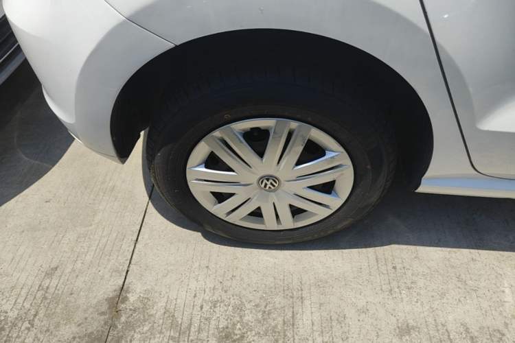 Used Volkswagen Polo 2016 1.4L Automatic Trendy Model Right Rear Wheel Hub